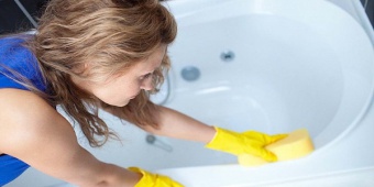 Как правильно чистить ванну из акрила?
